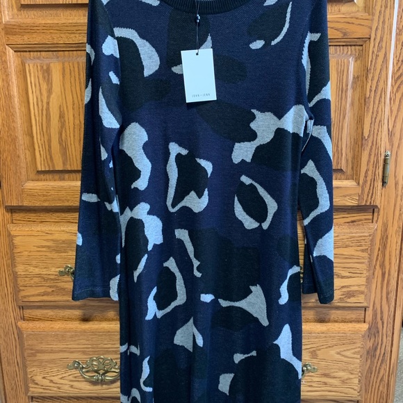 John and Jenn Sweater Dress - Picture 3 of 7